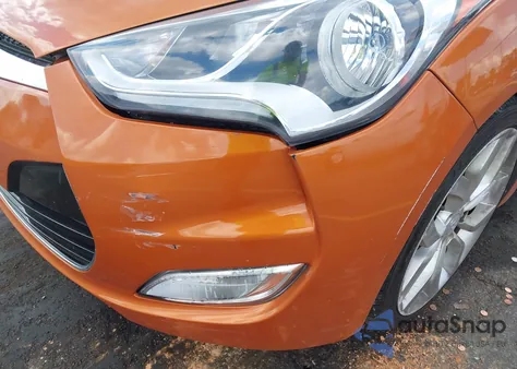 2013 Hyundai Veloster Base W/Black from USA, damaged, VIN KMHTC6AD8DU161702